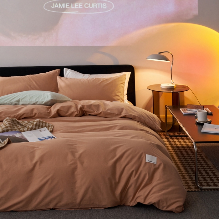 91家纺网 家纺一手货源 找家纺 蓝邻家纺 2025新款A类全棉纯棉水洗棉纯色贴标系列四件套-风格一 焦糖色