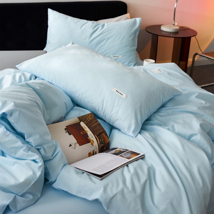 91家纺网 家纺一手货源 找家纺 蓝邻家纺 2025新款A类全棉纯棉水洗棉纯色贴标系列四件套-风格一 粉末蓝