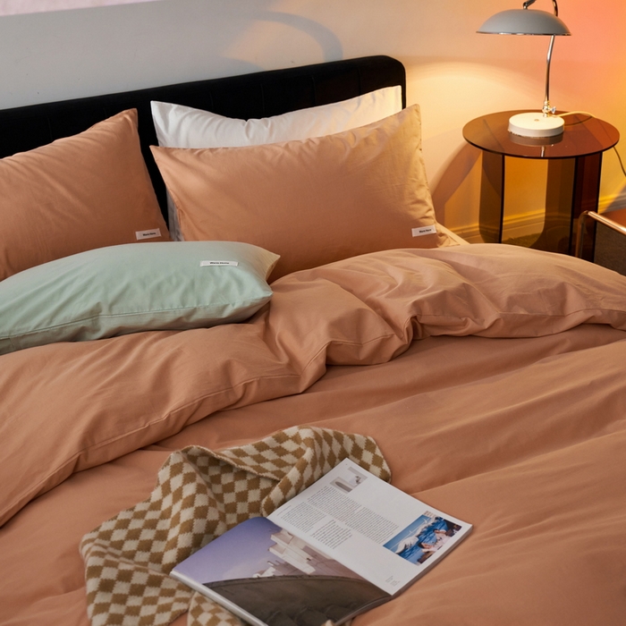 91家纺网 家纺一手货源 找家纺 蓝邻家纺 2025新款A类全棉纯棉水洗棉纯色贴标系列四件套-风格一 焦糖色