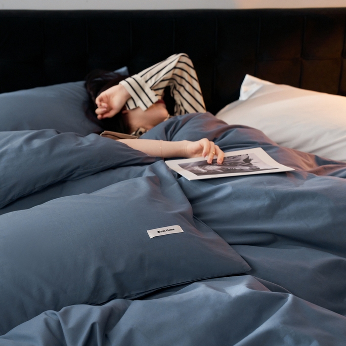 91家纺网 家纺一手货源 找家纺 蓝邻家纺 2025新款A类全棉纯棉水洗棉纯色贴标系列四件套-风格一 牛仔兰