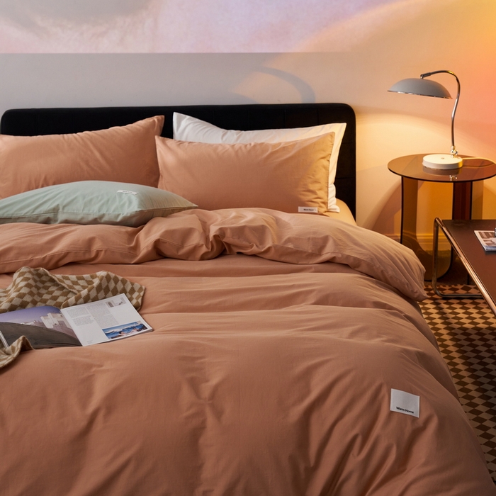 91家纺网 家纺一手货源 找家纺 蓝邻家纺 2025新款A类全棉纯棉水洗棉纯色贴标系列四件套-风格一 焦糖色