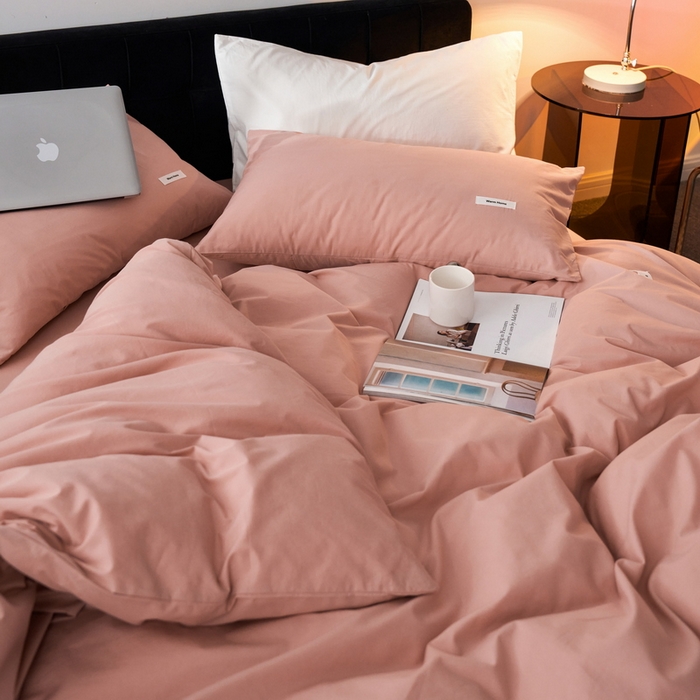 91家纺网 家纺一手货源 找家纺 蓝邻家纺 2025新款A类全棉纯棉水洗棉纯色贴标系列四件套-风格一 公主粉