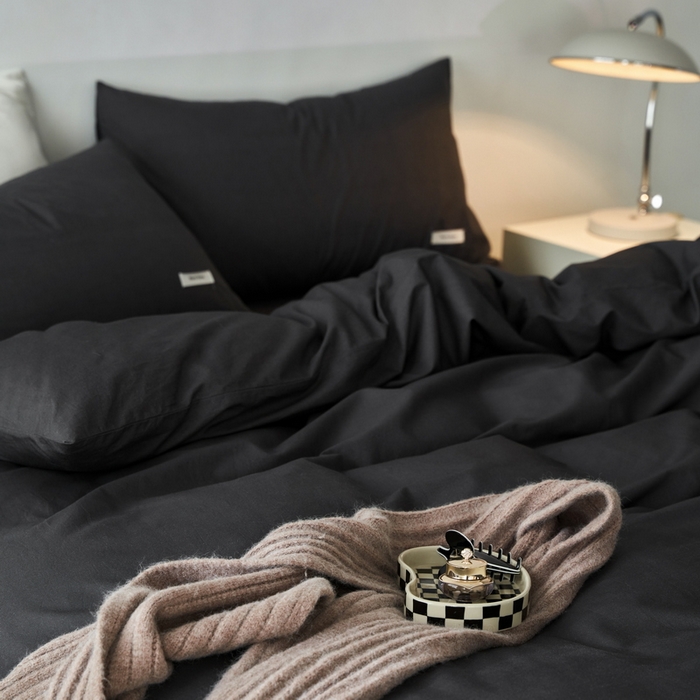 91家纺网 家纺一手货源 找家纺 蓝邻家纺 2025新款A类全棉纯棉水洗棉纯色贴标系列四件套-风格一 高级灰