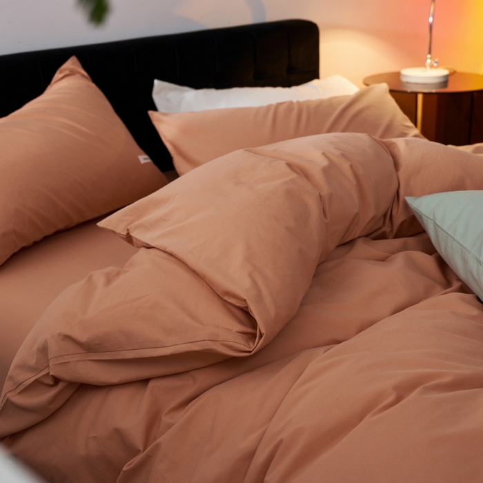 91家纺网 家纺一手货源 找家纺 蓝邻家纺 2025新款A类全棉纯棉水洗棉纯色贴标系列四件套-风格一 焦糖色