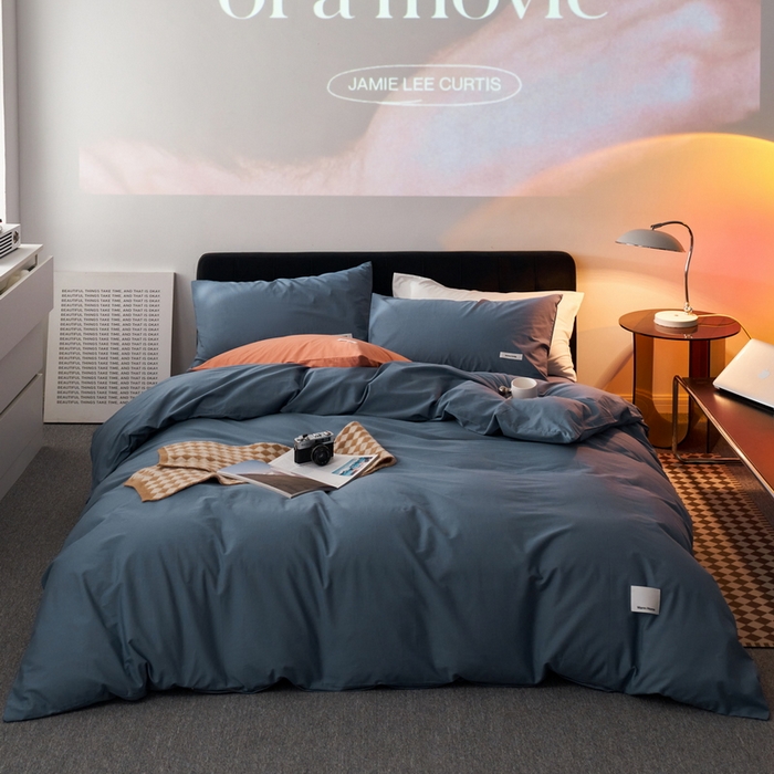 91家纺网 家纺一手货源 找家纺 蓝邻家纺 2025新款A类全棉纯棉水洗棉纯色贴标系列四件套-风格一 牛仔兰