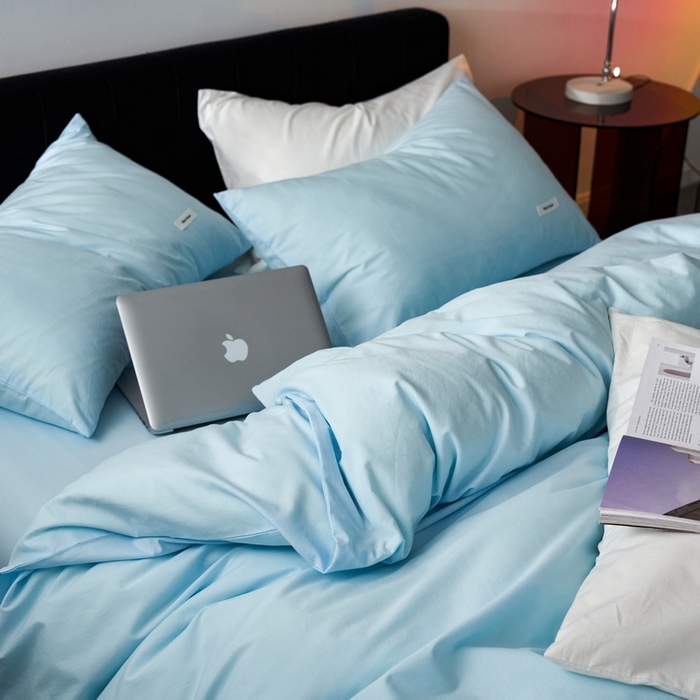 91家纺网 家纺一手货源 找家纺 蓝邻家纺 2025新款A类全棉纯棉水洗棉纯色贴标系列四件套-风格一 粉末蓝