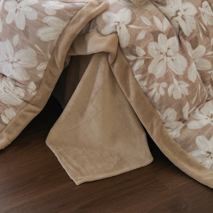 91家纺网 家纺一手货源 找家纺 米奈家居 2025新款立体雕花拼角款牛奶绒四件套 花如玉-驼