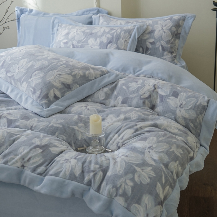 米奈家居 2025新款立体雕花拼角款牛奶绒四件套 花如玉-蓝