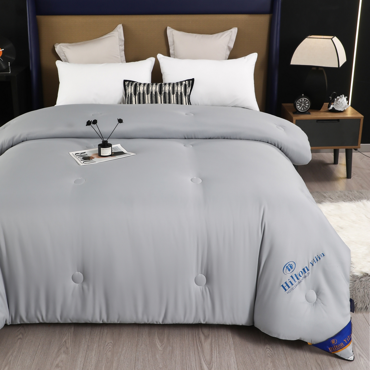 91家纺网 家纺一手货源 找家纺 寝美资家居 2025新款棉丝被子被芯-希尔顿 希尔顿-灰色