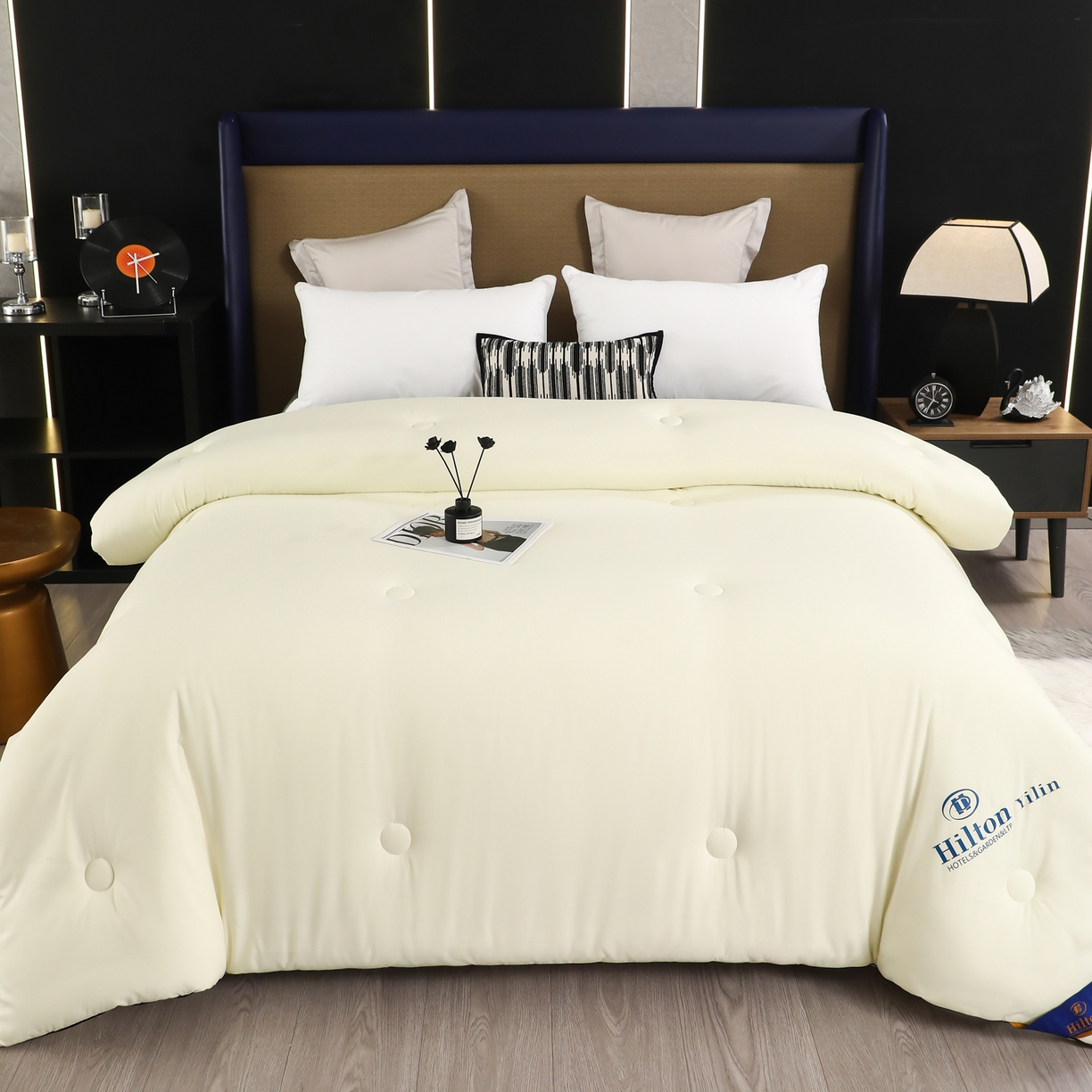 91家纺网 家纺一手货源 找家纺 寝美资家居 2025新款棉丝被子被芯-希尔顿 希尔顿-米白