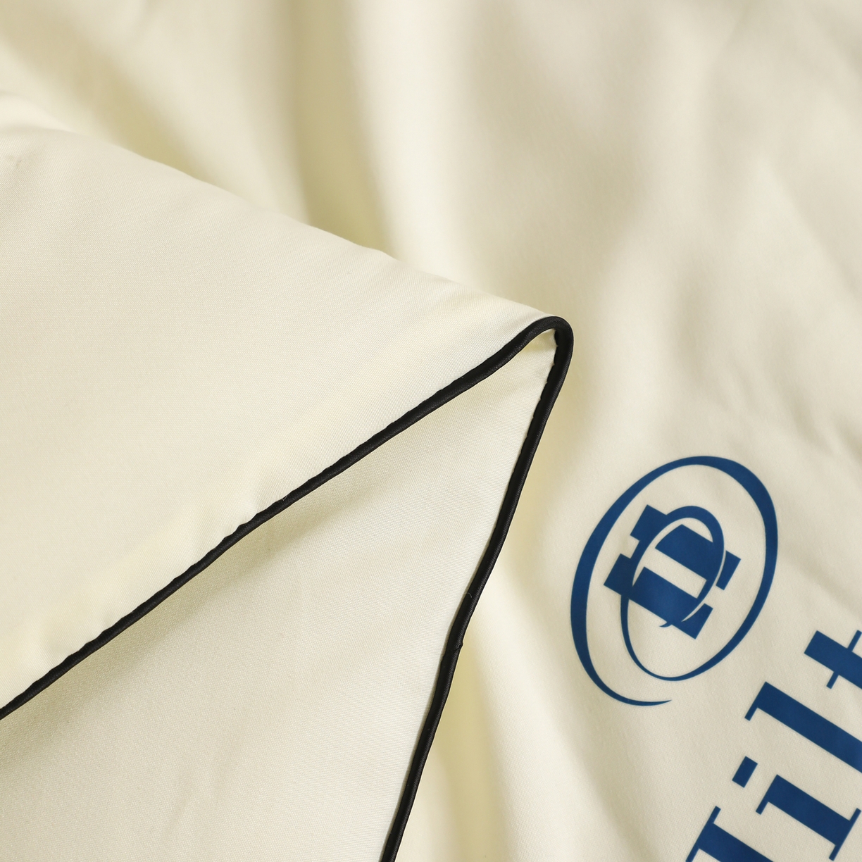 91家纺网 家纺一手货源 找家纺 寝美资家居 2025新款棉丝被子被芯-希尔顿 希尔顿-米白