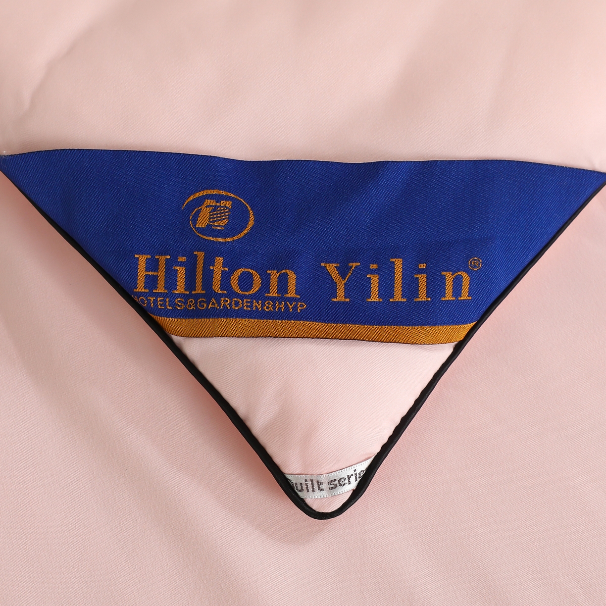 91家纺网 家纺一手货源 找家纺 寝美资家居 2025新款棉丝被子被芯-希尔顿 希尔顿-粉色