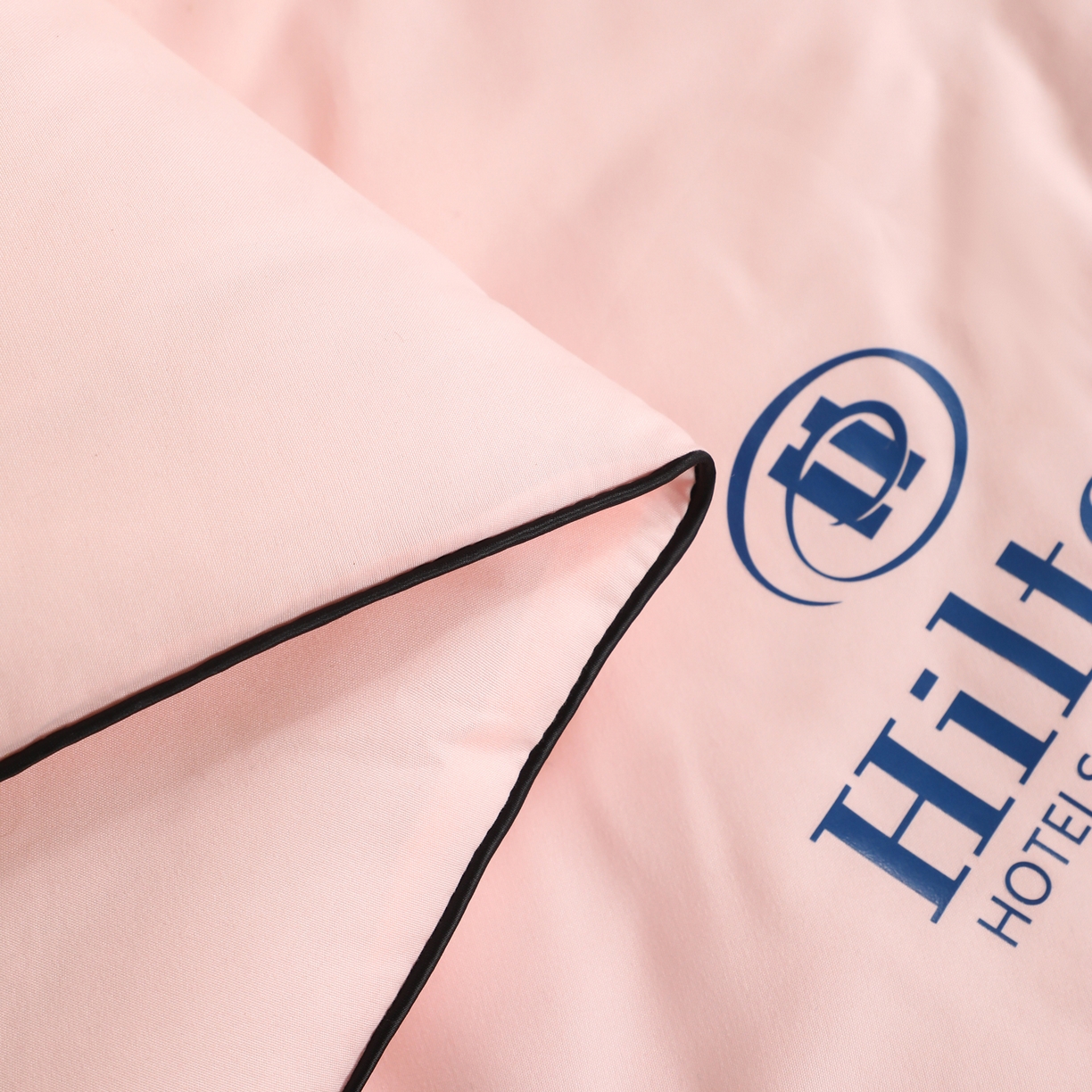 91家纺网 家纺一手货源 找家纺 寝美资家居 2025新款棉丝被子被芯-希尔顿 希尔顿-粉色