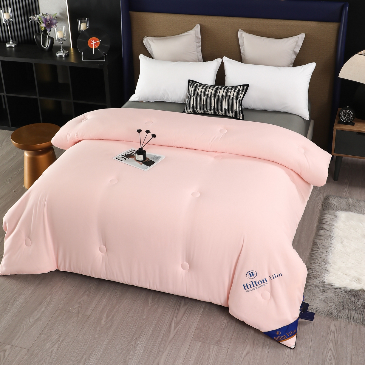 91家纺网 家纺一手货源 找家纺 寝美资家居 2025新款棉丝被子被芯-希尔顿 希尔顿-粉色