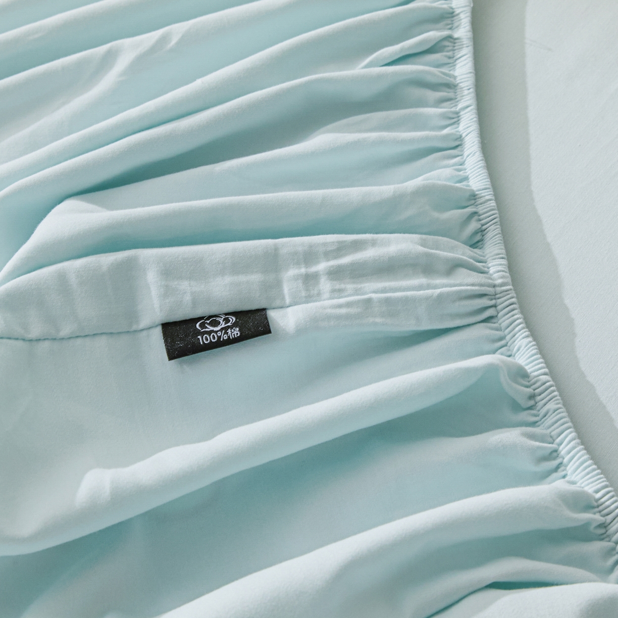 91家纺网 家纺一手货源 找家纺 锦觅 2025新款100S全棉长绒棉陶瓷磨毛绣花纯色单品床笠三件套 星空兔兔（湖水蓝）