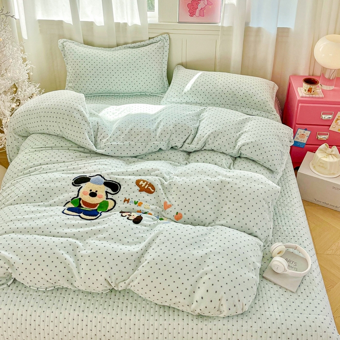 （总）梦可莱家居 2025新款牛奶绒奶油系列印加绣床盖四件套