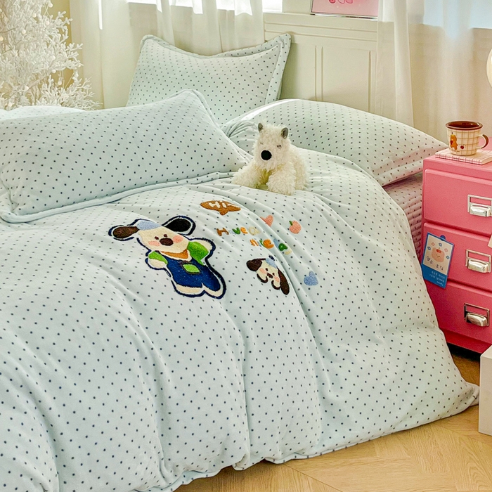 91家纺网 家纺一手货源 找家纺 （总）梦可莱家居 2025新款牛奶绒奶油系列印加绣床盖四件套