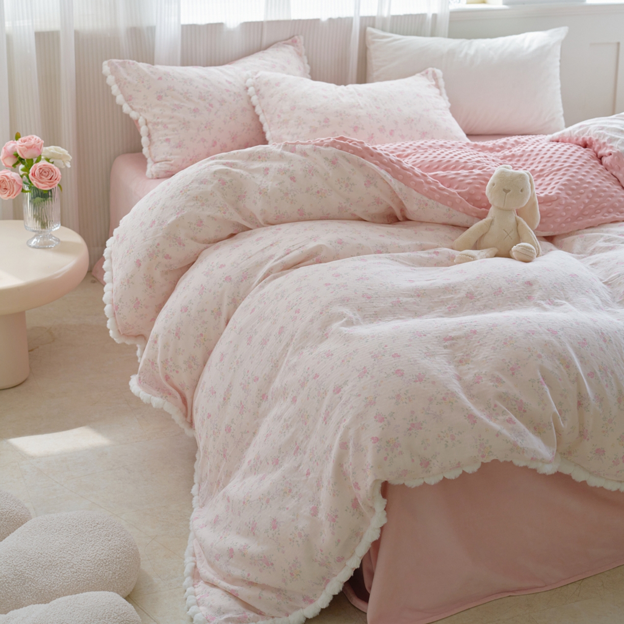 91家纺网 家纺一手货源 找家纺 洋铭区（原狠狠爱） 2025秋冬双层纱毛球球+豆豆绒四件套系列 丁香小花