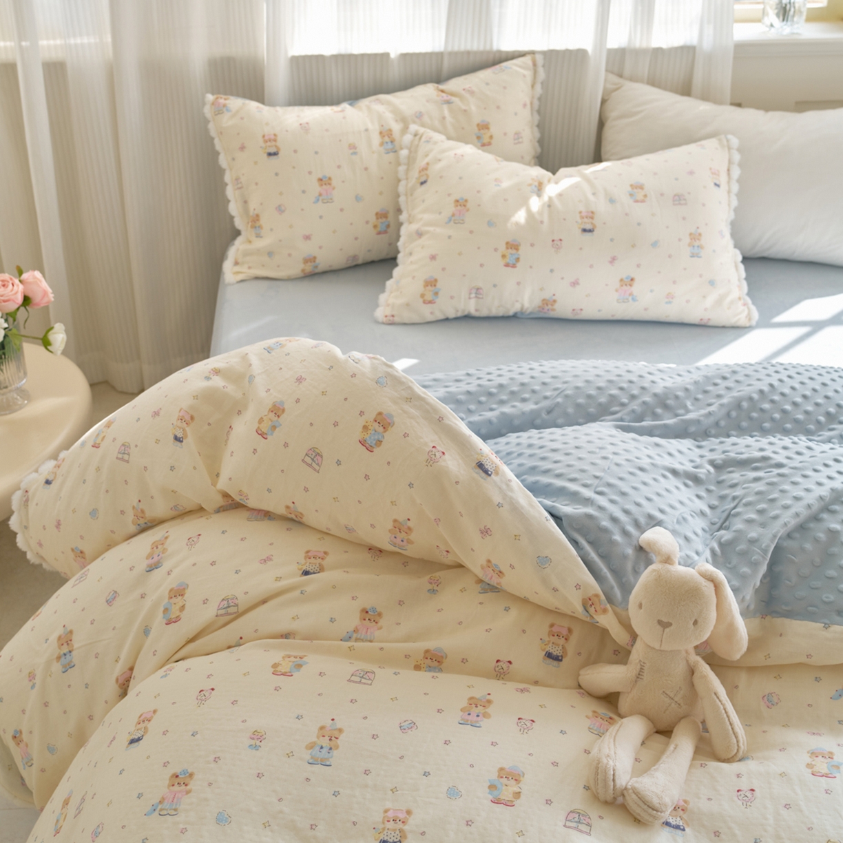 91家纺网 家纺一手货源 找家纺 洋铭区（原狠狠爱） 2025秋冬双层纱毛球球+豆豆绒四件套系列 公主小熊