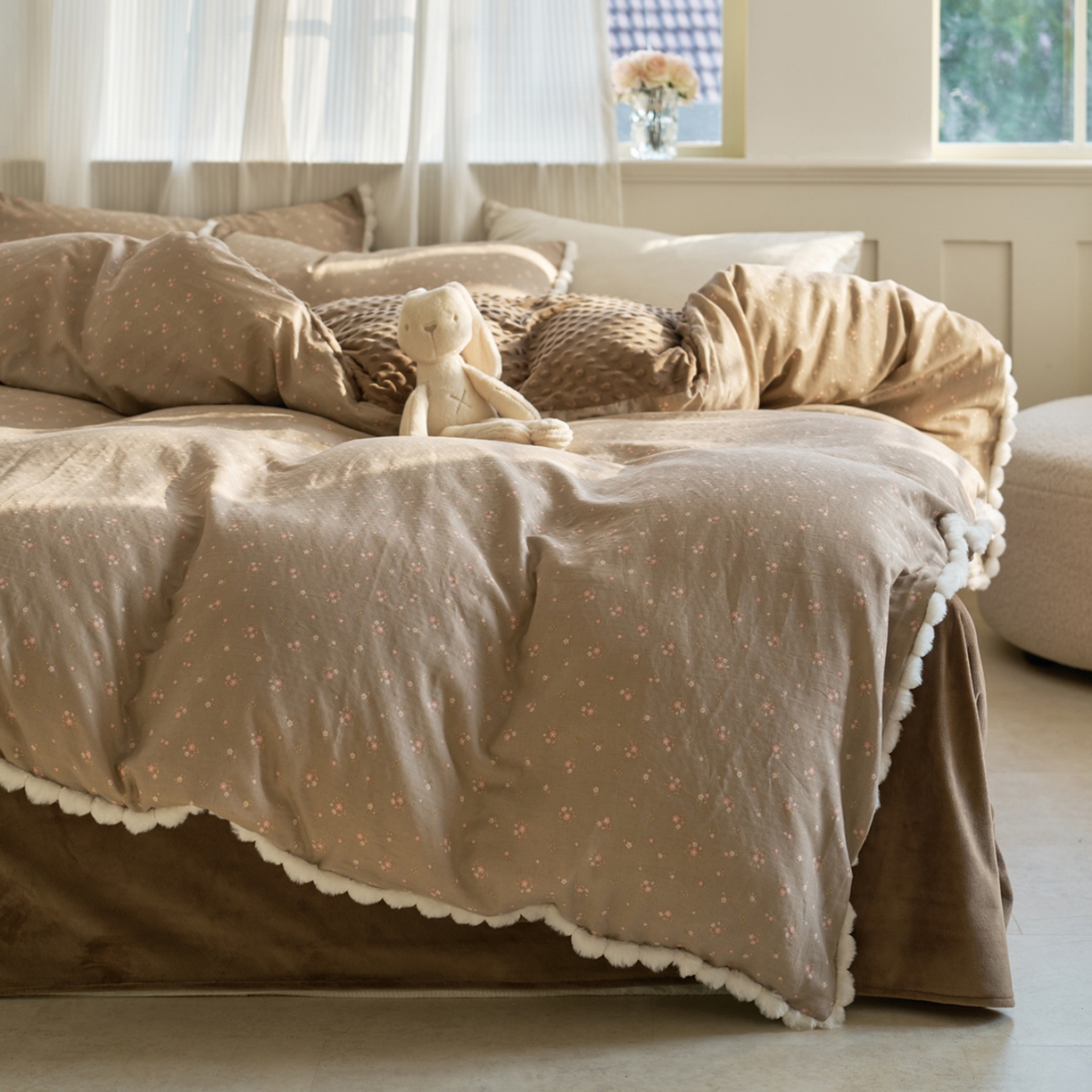 91家纺网 家纺一手货源 找家纺 洋铭区（原狠狠爱） 2025秋冬双层纱毛球球+豆豆绒四件套系列 咖啡花香