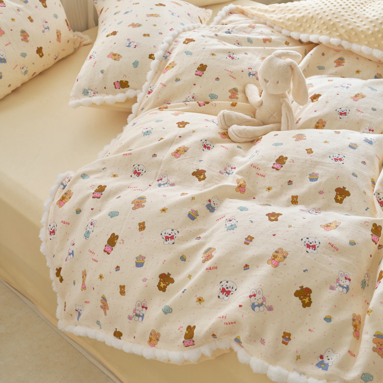 91家纺网 家纺一手货源 找家纺 洋铭区（原狠狠爱） 2025秋冬双层纱毛球球+豆豆绒四件套系列 萌趣宝宝