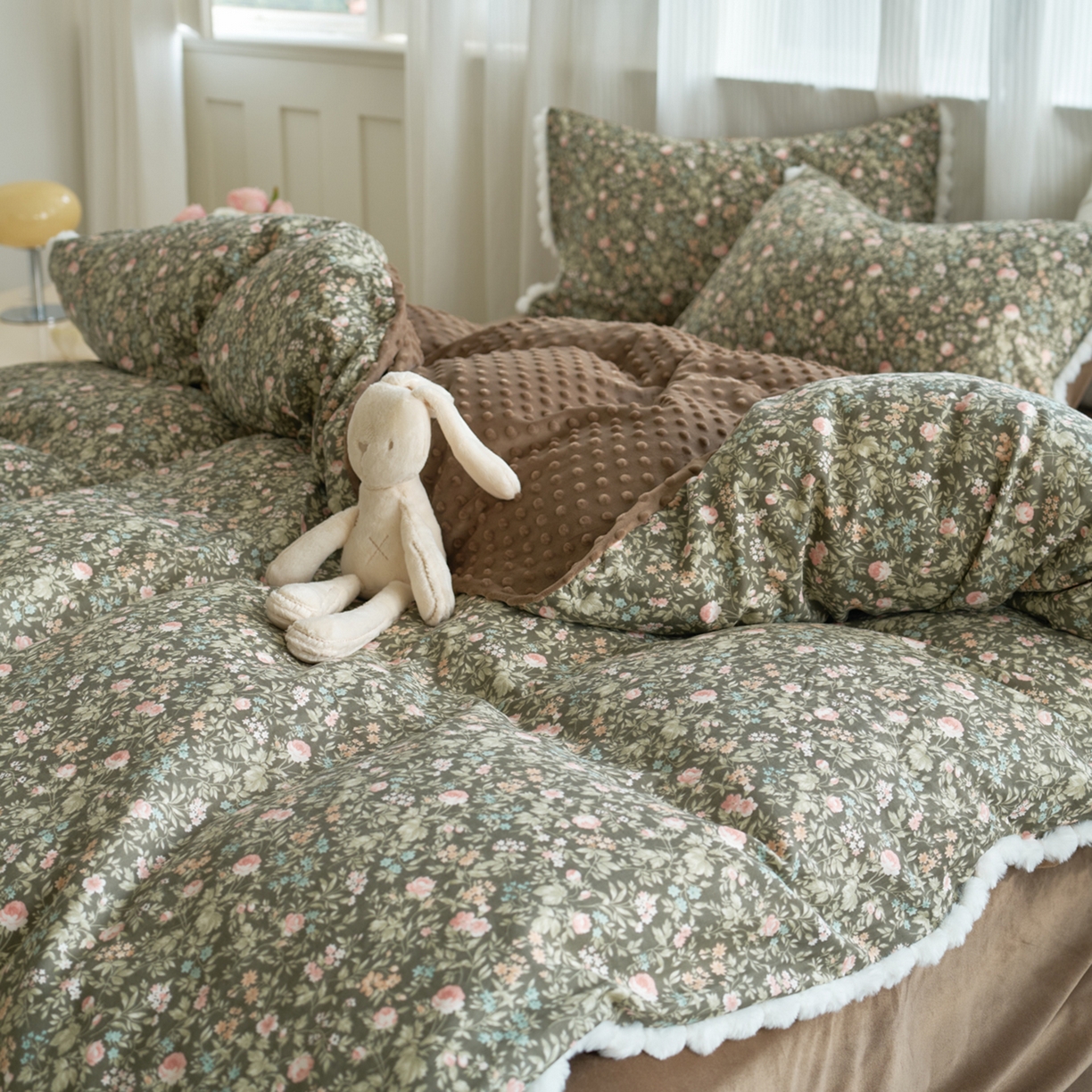 91家纺网 家纺一手货源 找家纺 洋铭区（原狠狠爱） 2025秋冬双层纱毛球球+豆豆绒四件套系列 秘密花园