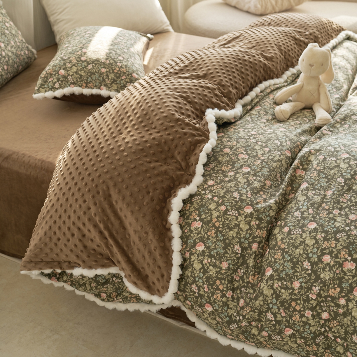 91家纺网 家纺一手货源 找家纺 洋铭区（原狠狠爱） 2025秋冬双层纱毛球球+豆豆绒四件套系列 秘密花园