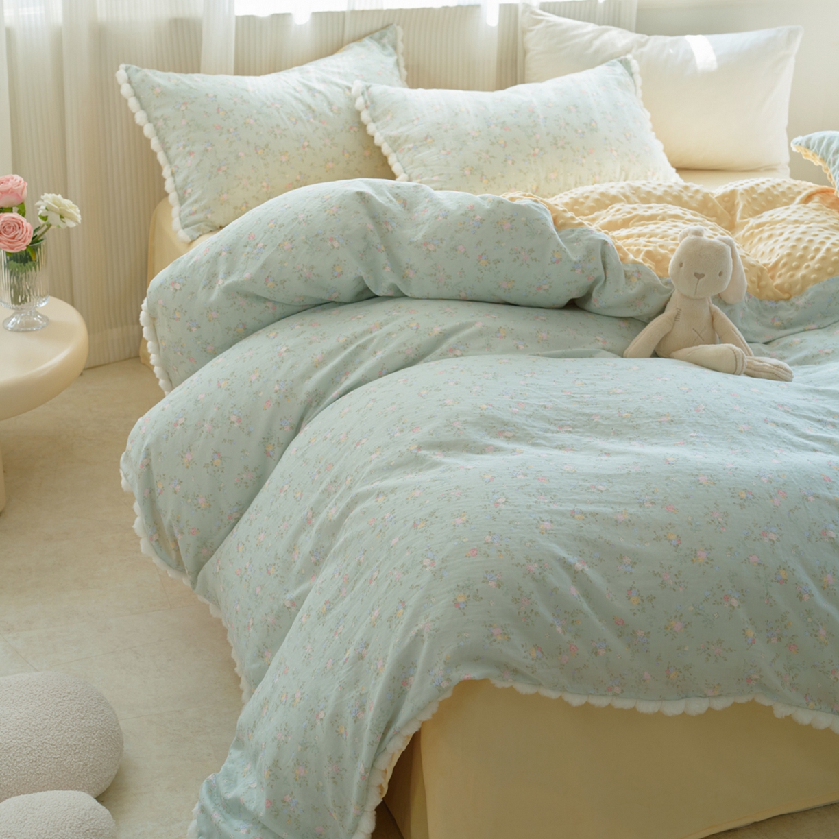 91家纺网 家纺一手货源 找家纺 洋铭区（原狠狠爱） 2025秋冬双层纱毛球球+豆豆绒四件套系列 水仙绿花