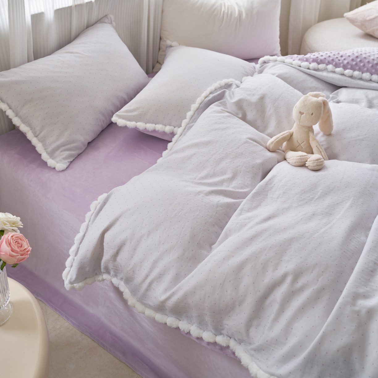 91家纺网 家纺一手货源 找家纺 洋铭区（原狠狠爱） 2025秋冬双层纱毛球球+豆豆绒四件套系列 小圆圆-深紫