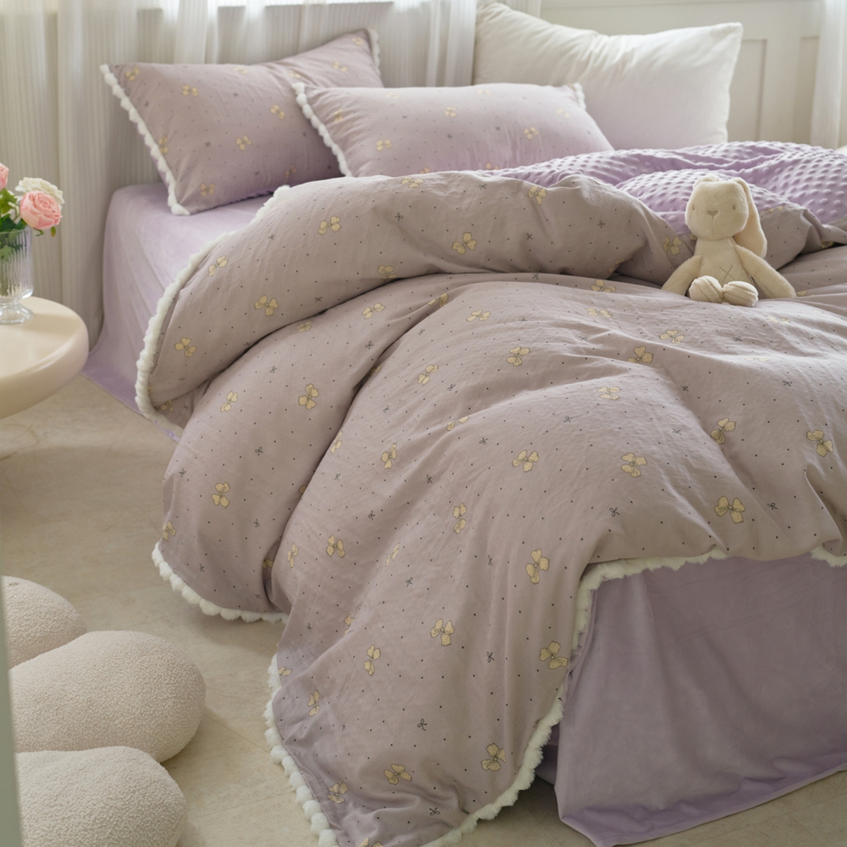 91家纺网 家纺一手货源 找家纺 洋铭区（原狠狠爱） 2025秋冬双层纱毛球球+豆豆绒四件套系列 紫蝶点点