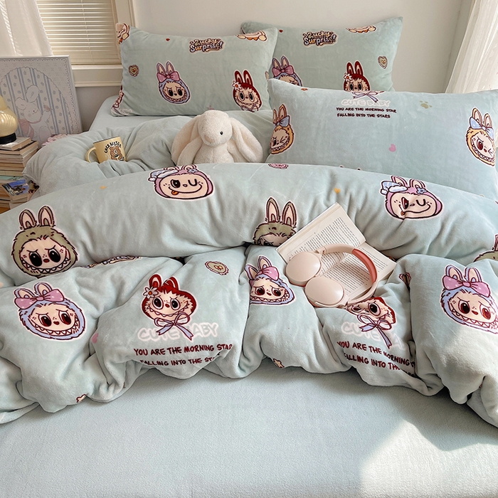 91家纺网 家纺一手货源 找家纺 yyds网供 2025新款牛奶绒印花四件套卡通花卉萌趣三件套加厚保暖裸睡治愈防静电 拉布精灵