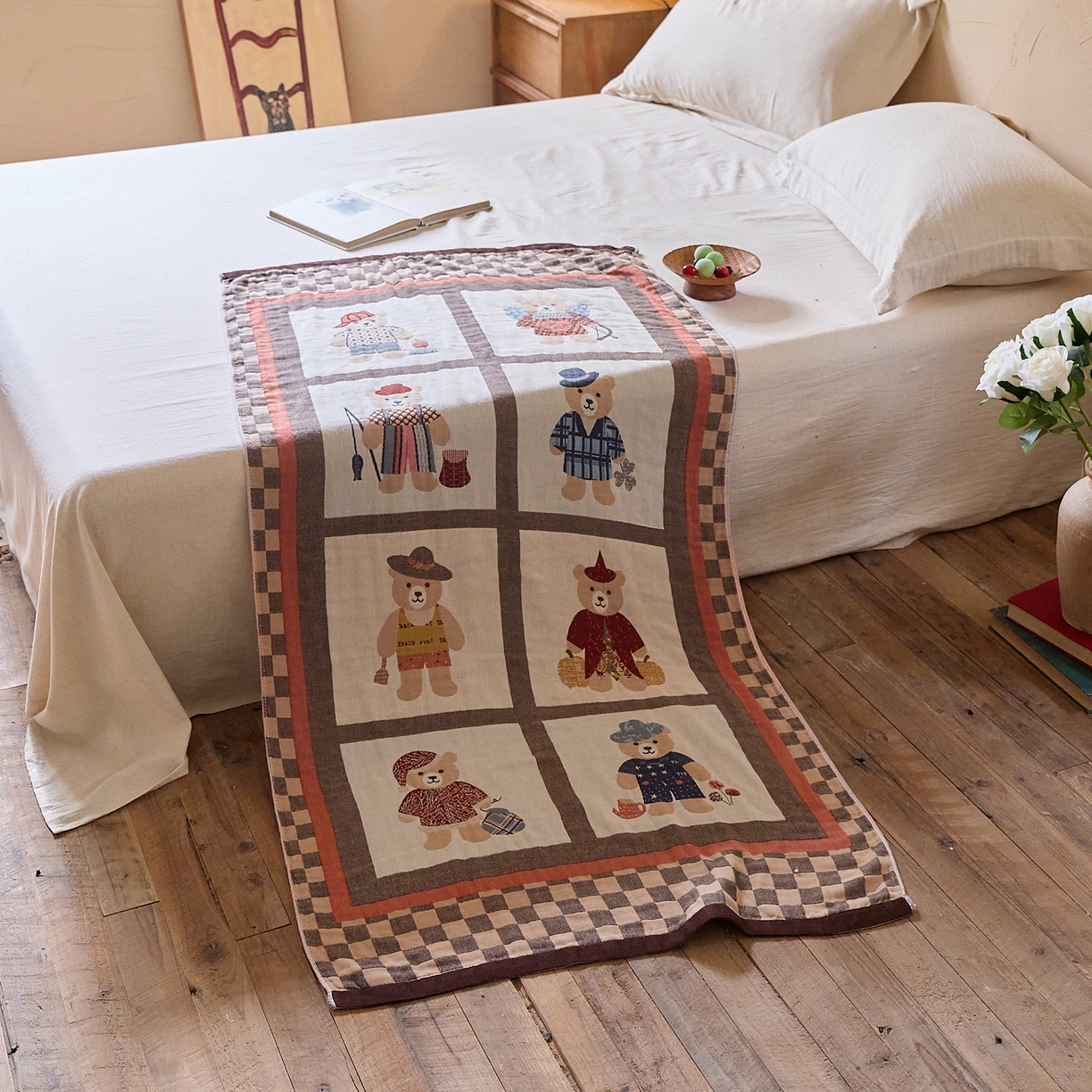 91家纺网 家纺一手货源 找家纺 沐瑟家纺 2025新款卡通A类全棉四层纱布浴巾加大毛巾-第五组 柒彩小熊 150*75cm