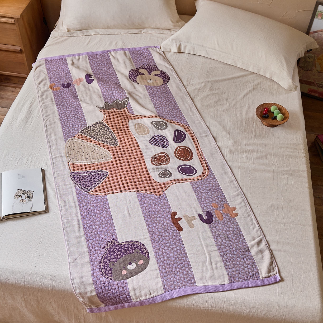 91家纺网 家纺一手货源 找家纺 沐瑟家纺 2025新款卡通A类全棉四层纱布浴巾加大毛巾-第五组 石榴 150*75cm