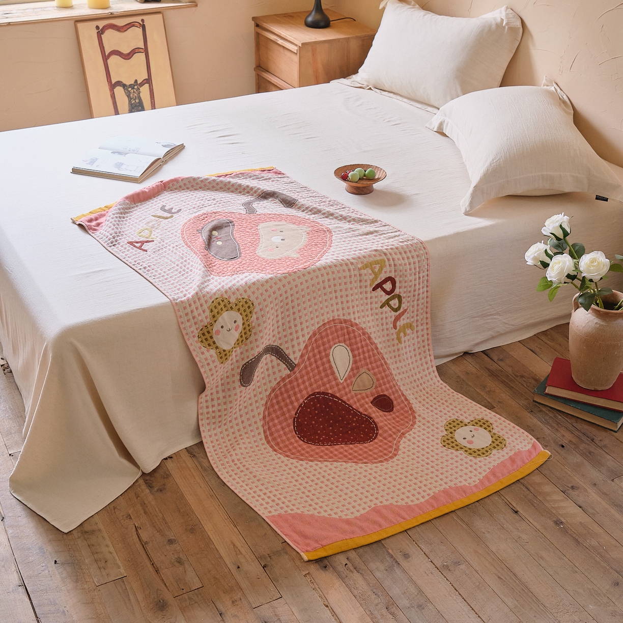 91家纺网 家纺一手货源 找家纺 沐瑟家纺 2025新款卡通A类全棉四层纱布浴巾加大毛巾-第五组 苹果 150*75cm