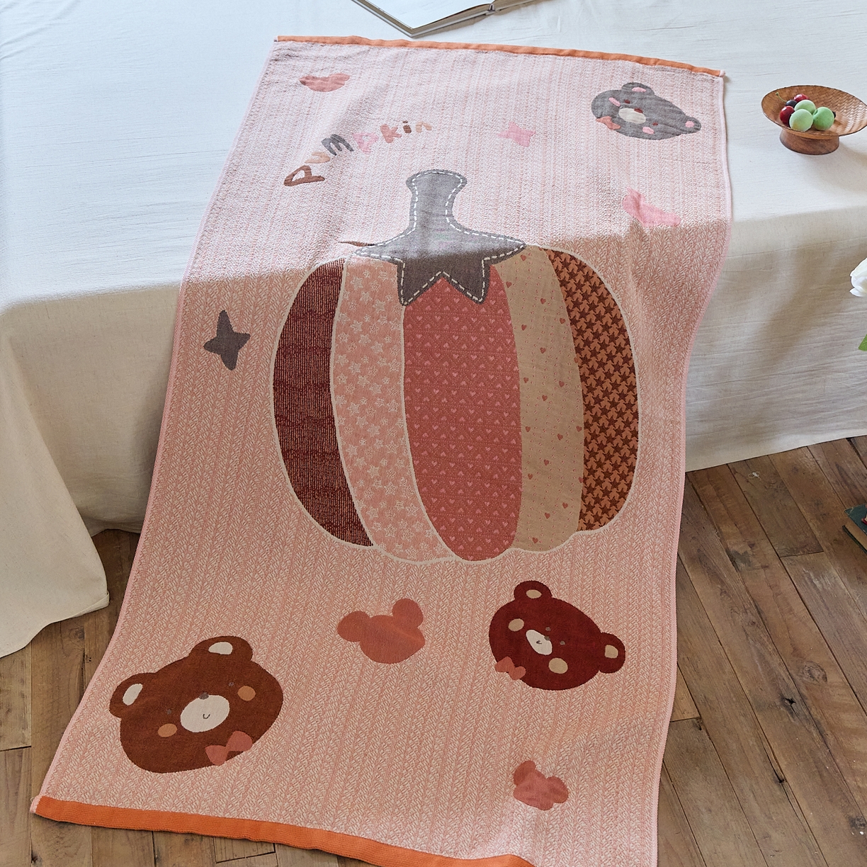 91家纺网 家纺一手货源 找家纺 沐瑟家纺 2025新款卡通A类全棉四层纱布浴巾加大毛巾-第五组 南瓜熊 150*75cm