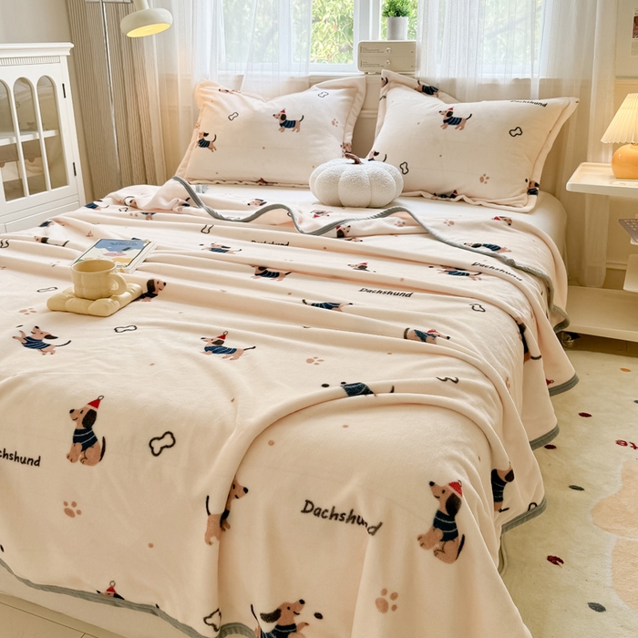 91家纺网 家纺一手货源 找家纺 宅部落 2025新款牛奶绒印花毛毯毯子300克云貂绒盖毯 腊肠狗