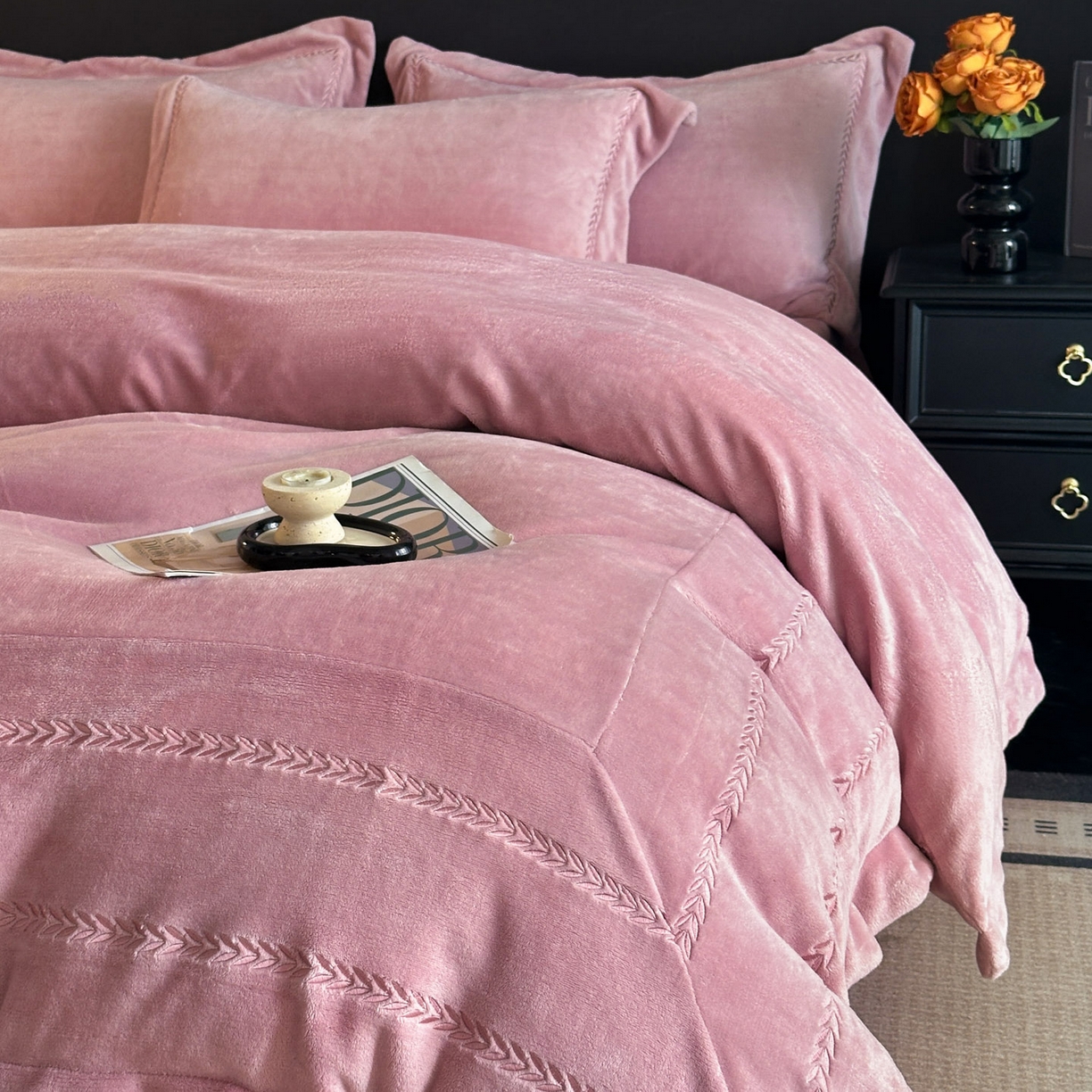 91家纺网 家纺一手货源 找家纺 （总）苏源家居 2025新款加厚牛奶绒大拼角刺绣冬款四件套-麦穗绒