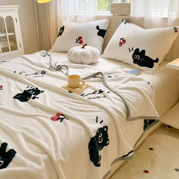 91家纺网 家纺一手货源 找家纺 宅部落 2025新款牛奶绒印花毛毯毯子300克云貂绒盖毯 休闲喵喵