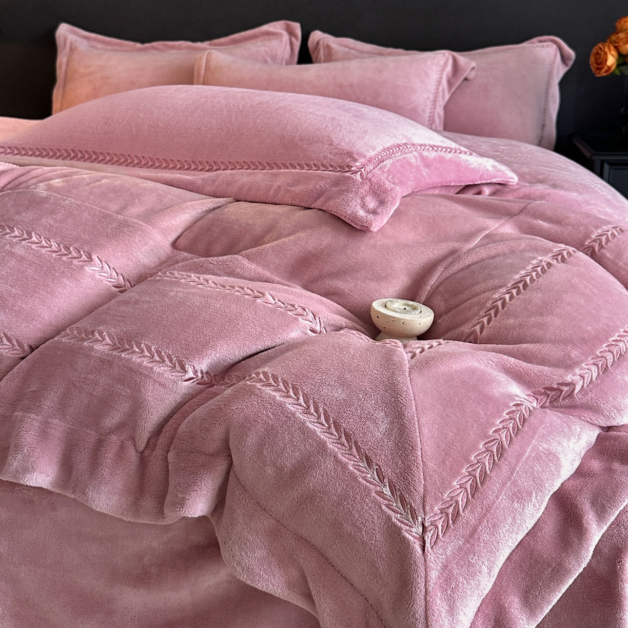 91家纺网 家纺一手货源 找家纺 （总）苏源家居 2025新款花边蝴蝶刺绣款婚庆四件套