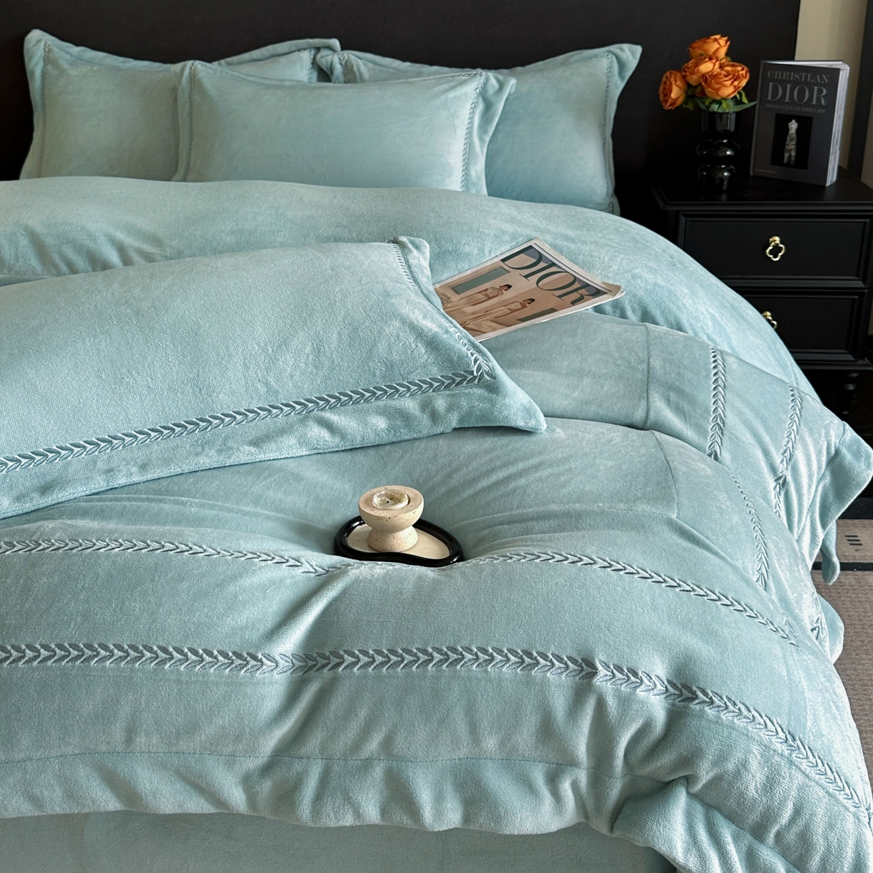 91家纺网 家纺一手货源 找家纺 苏源家居 2025新款加厚牛奶绒大拼角刺绣冬款四件套-麦穗绒 麦穗-繁星蓝