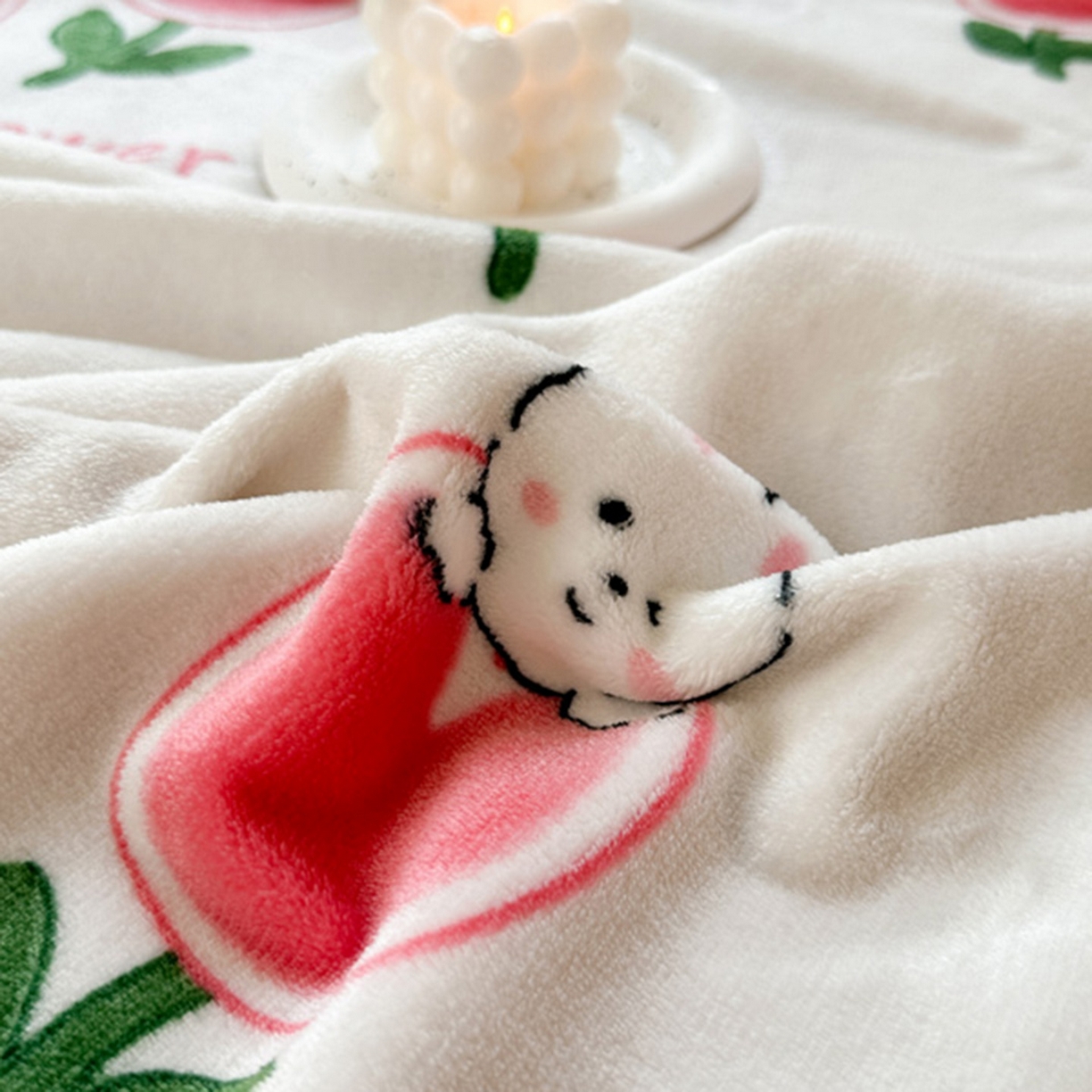 91家纺网 家纺一手货源 找家纺 宅部落 2025新款牛奶绒印花毛毯毯子300克云貂绒盖毯 郁金香小免