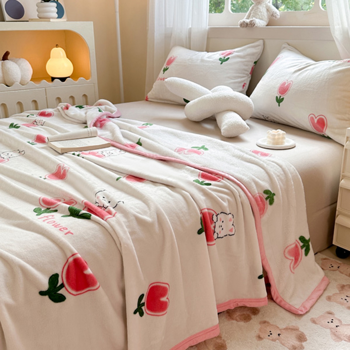 91家纺网 家纺一手货源 找家纺 宅部落 2025新款牛奶绒印花毛毯毯子300克云貂绒盖毯 郁金香小免