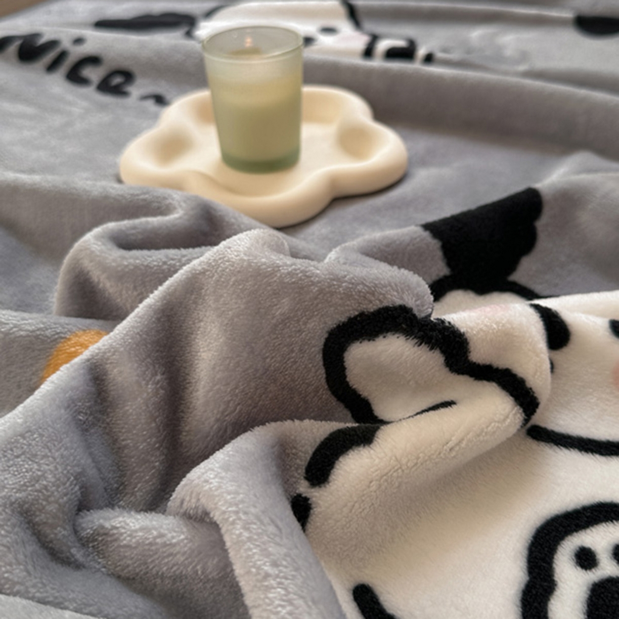 91家纺网 家纺一手货源 找家纺 宅部落 2025新款牛奶绒印花毛毯毯子300克云貂绒盖毯 快乐小汪汪