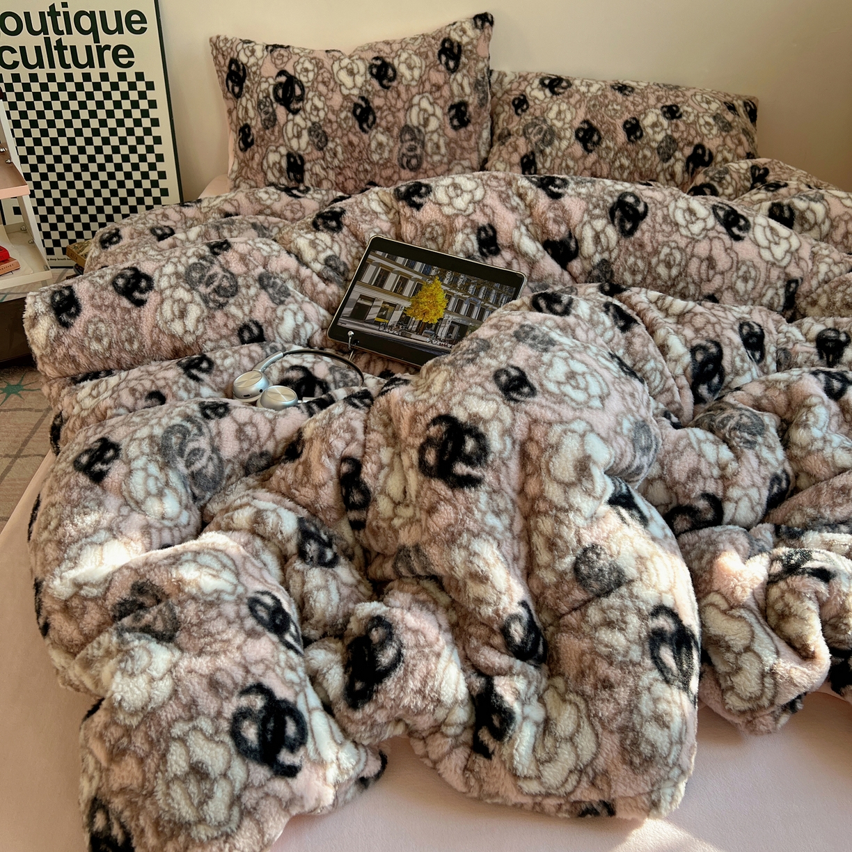 六巷胡同 2025新款INS博主复古风山茶花A类仿羊绒四件套 仿羊绒-山茶朱樱