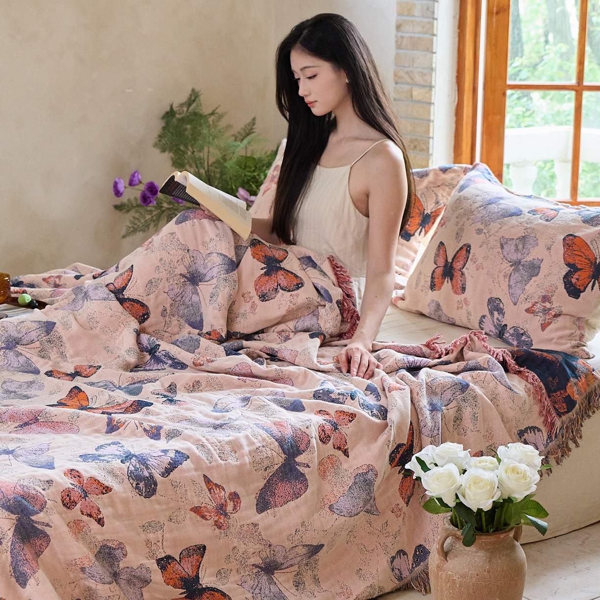 91家纺网 家纺一手货源 找家纺 沐瑟家纺 2025新款亲肤柔软全棉纱布中国风盖毯毯子 蝶语-淡粉