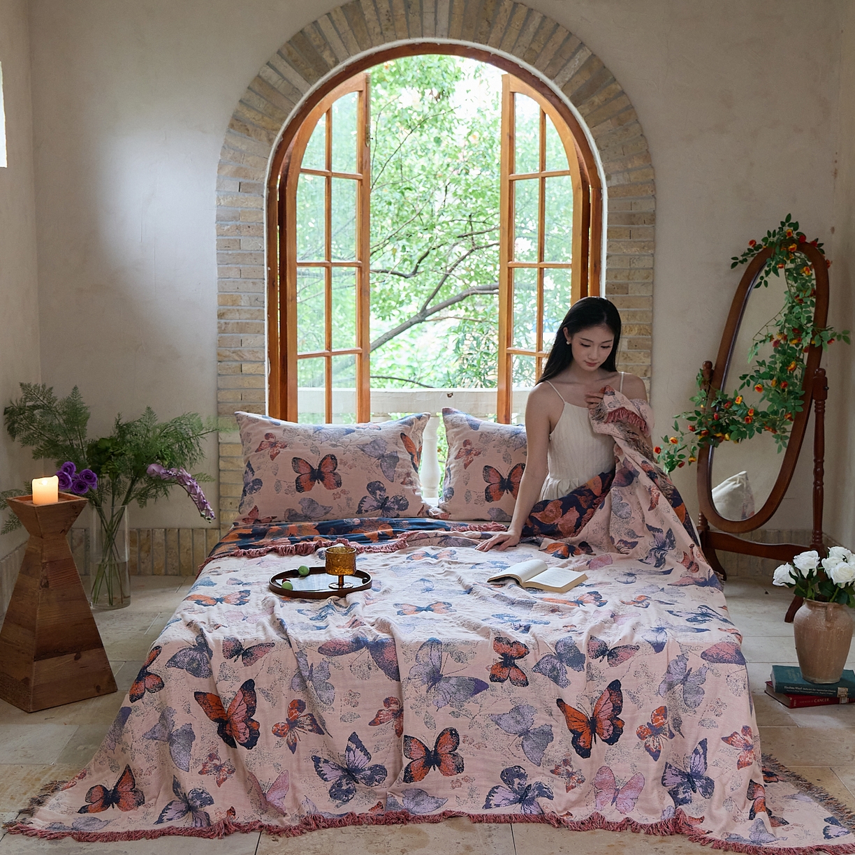 91家纺网 家纺一手货源 找家纺 沐瑟家纺 2025新款亲肤柔软全棉纱布中国风盖毯毯子 蝶语-淡粉