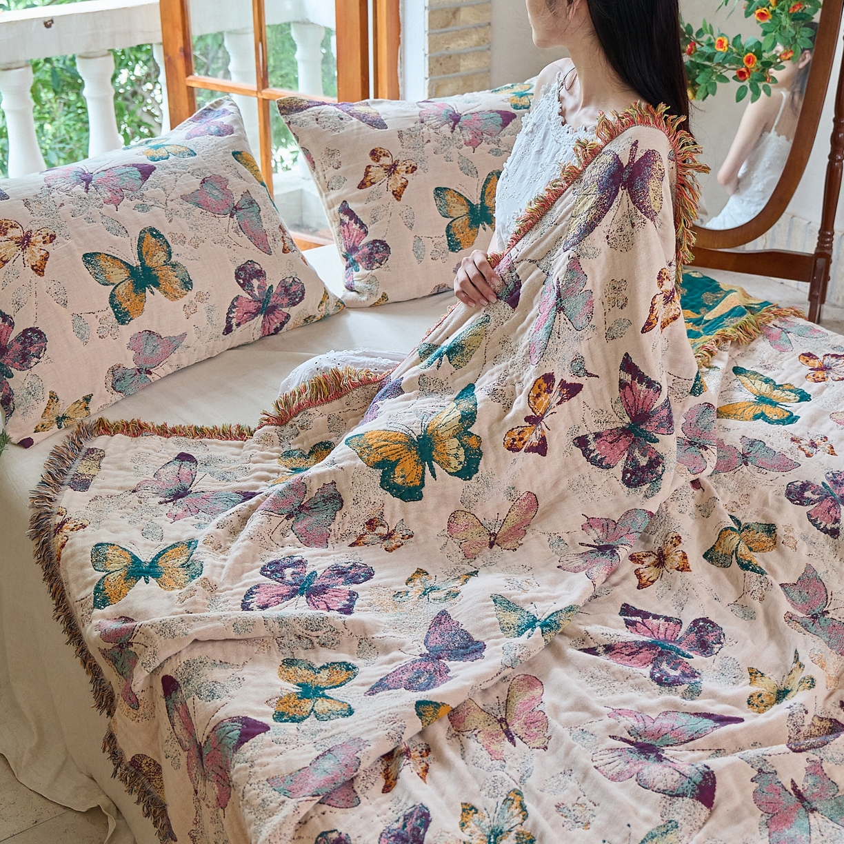 91家纺网 家纺一手货源 找家纺 沐瑟家纺 2025新款亲肤柔软全棉纱布中国风盖毯毯子 蝶语-绿