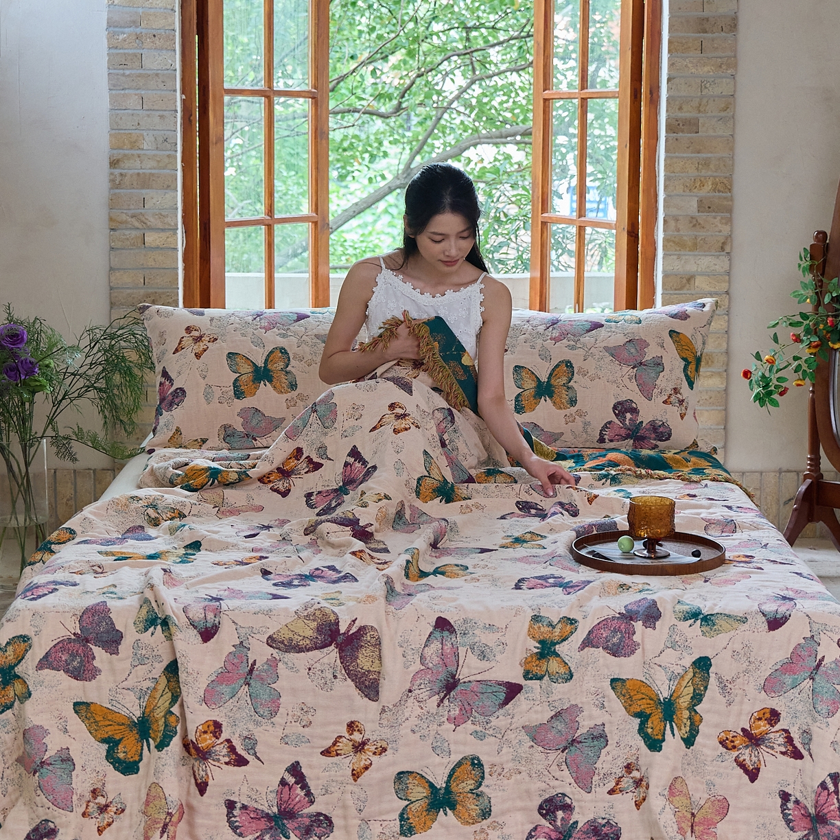 91家纺网 家纺一手货源 找家纺 沐瑟家纺 2025新款亲肤柔软全棉纱布中国风盖毯毯子 蝶语-绿