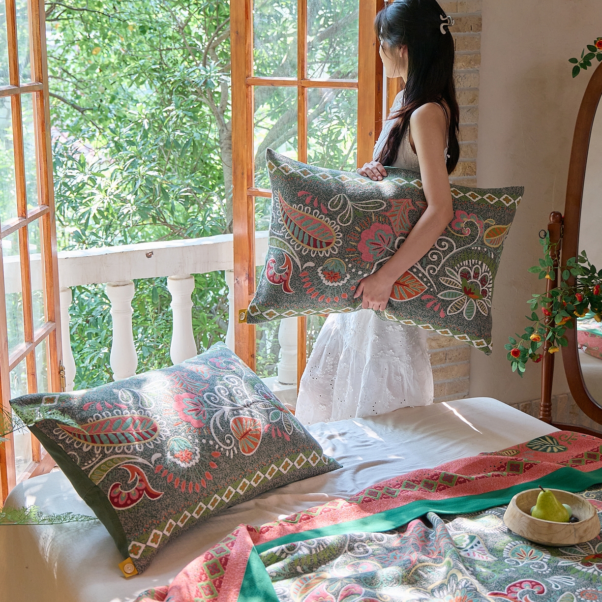 91家纺网 家纺一手货源 找家纺 沐瑟家纺 2025新款全棉纱布细纱布大床盖毯子床盖三件套LV系列 春意浓