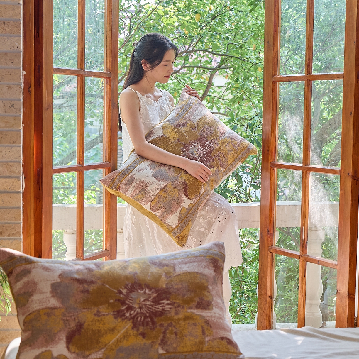 91家纺网 家纺一手货源 找家纺 沐瑟家纺 2025新款全棉纱布细纱布大床盖毯子床盖三件套LV系列 绽放-姜黄